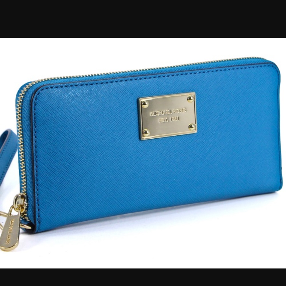 Matching Michael Kors east west tote WALLET